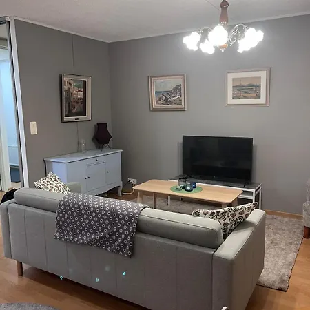 Pieksaemaeellae Saunallinen Kaksio Rivitalossa