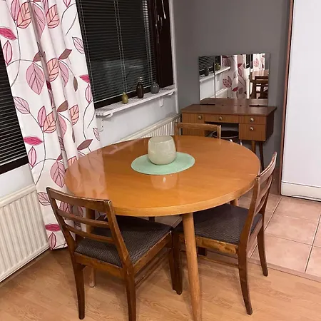 Pieksaemaeellae Saunallinen Kaksio Rivitalossa